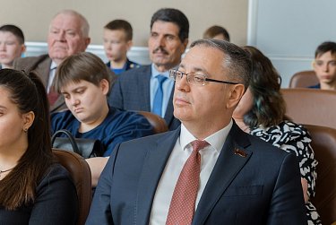 «В небе Оренбурга обрели мы крылья»